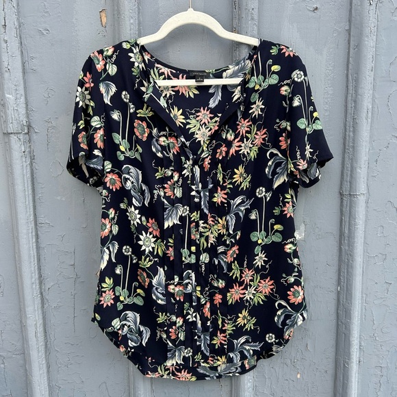 Ann Taylor Tops - Ann Taylor Navy Blue Floral Short Flutter Sleeve Blouse, size M